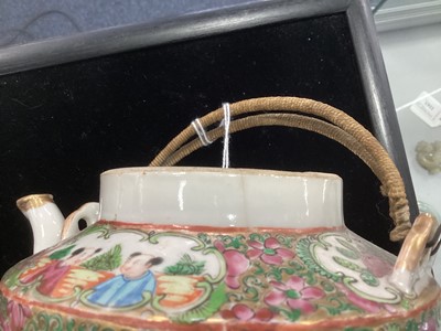 Lot 1017 - A MID-19TH CENTURY CHINESE CANTON ROSE MEDALLION TEAPOT