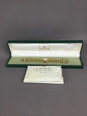 Lot 440 - A LADY'S GUCCI GOLD PLATED QUARTZ WRIST WATCH