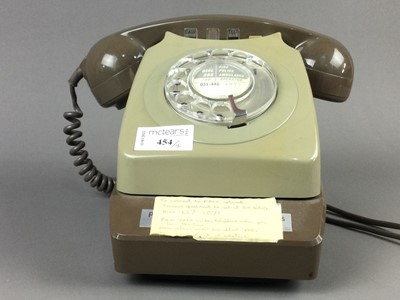 Lot 454 - A LOT OF TWO VINTAGE PHONES