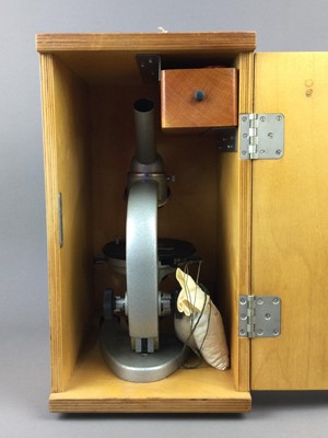 Lot 357A - A MICROSCOPE IN WOOD CARRY CASE