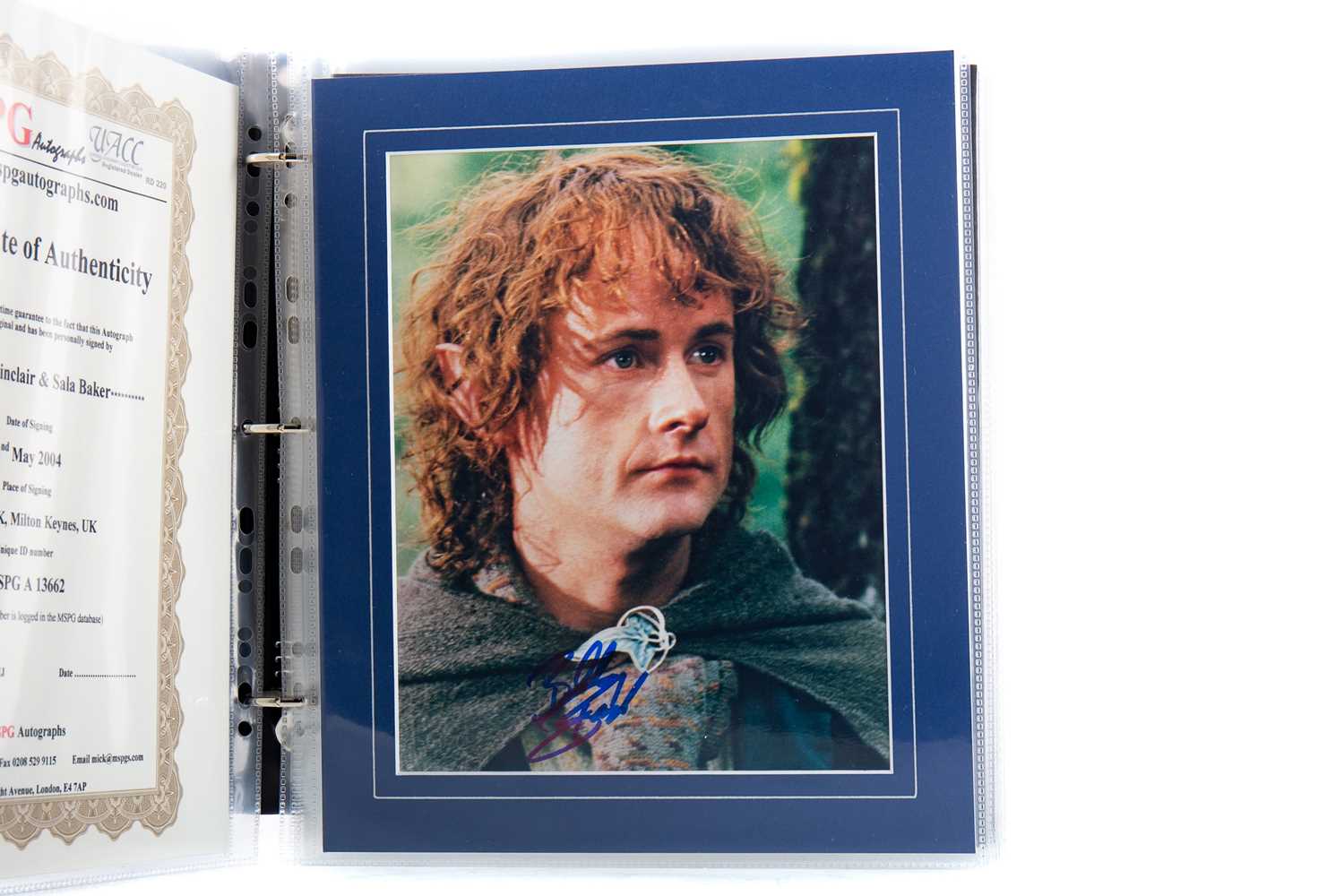Lot 1007 - FIFTEEN LORD OF THE RINGS TRILOGY SIGNED PROMOTIONAL PHOTOGRAPHS