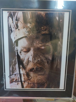 Lot 1007 - FIFTEEN LORD OF THE RINGS TRILOGY SIGNED PROMOTIONAL PHOTOGRAPHS