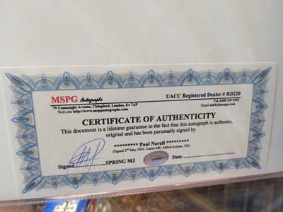 Lot 1007 - FIFTEEN LORD OF THE RINGS TRILOGY SIGNED PROMOTIONAL PHOTOGRAPHS