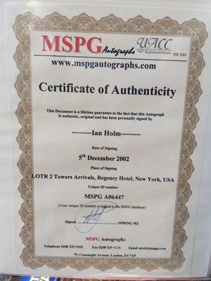 Lot 1007 - FIFTEEN LORD OF THE RINGS TRILOGY SIGNED PROMOTIONAL PHOTOGRAPHS