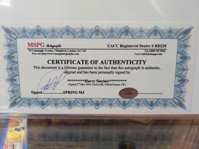 Lot 1007 - FIFTEEN LORD OF THE RINGS TRILOGY SIGNED PROMOTIONAL PHOTOGRAPHS