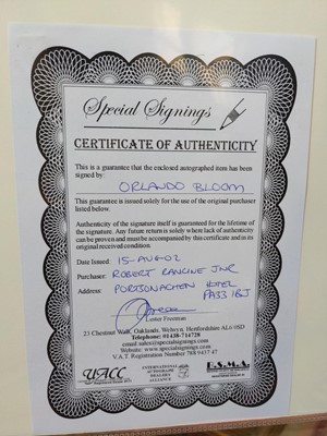 Lot 1007 - FIFTEEN LORD OF THE RINGS TRILOGY SIGNED PROMOTIONAL PHOTOGRAPHS