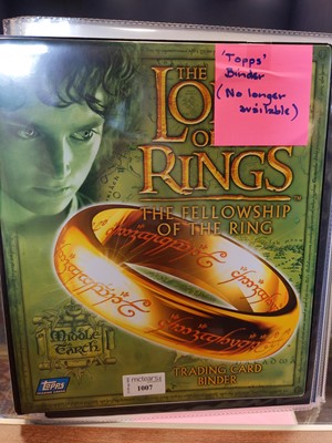 Lot 1007 - FIFTEEN LORD OF THE RINGS TRILOGY SIGNED PROMOTIONAL PHOTOGRAPHS