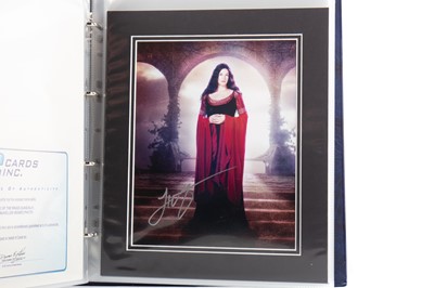 Lot 1009 - TWENTY SIGNED LORD OF THE RINGS PROMOTIONAL PHOTOGRAPHS