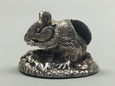 Lot 10 - A SILVER PIN CUSHION IN THE FORM OF A MOUSE