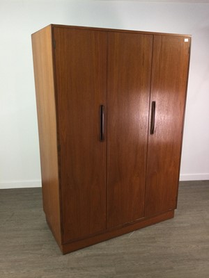 Lot 222 - A RETRO THREE DOOR WARDROBE AND MATCHING DRESSING CHEST