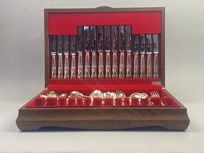 Lot 268 - A MAHOGANY CANTEEN OF SILVER PLATED CUTLERY AND LOOSE CUTLERY