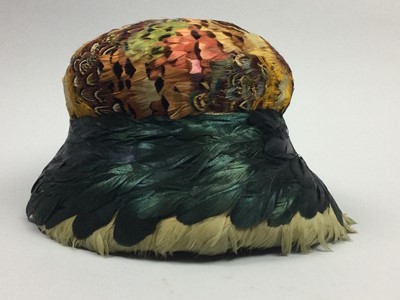 Lot 98 - A VINTAGE LADY'S PHEASANT AND DUCK FEATHER HAT