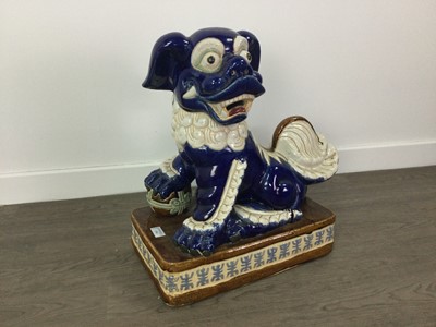 Lot 174 - A MODERN CHINESE CERAMIC FOE DOG