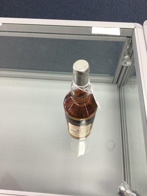 Lot 294 - MORTLACH 1972 22 YEAR OLD RARE MALTS 20CL