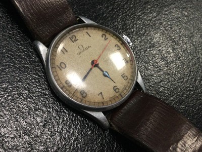 Lot 873 - A RARE GENTLEMAN'S OMEGA WWII AIR MINISTRY 6B/159 MILITARY STAINLESS STEEL MANUAL WIND WRIST WATCH