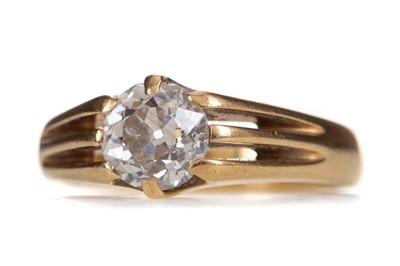 Lot 538 - A DIAMOND SOLITAIRE RING