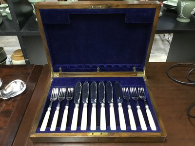 Lot 309 - A WALKER & HALL LTD. CANTEEN OF SILVER PLATED CUTLERY AND OTHER CUTLERY
