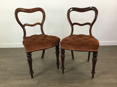 Lot 860 - A SET OF SIX VICTORIAN ROSEWOOD SADDLEBACK DINING CHAIRS
