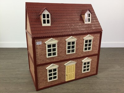Lot 164 - A LARGE DOLLS' HOUSE AND ACCESSORIES