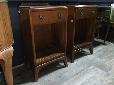 Lot 351 - A WALNUT KIDNEY SHAPED DRESSING TABLE, A STOOL, TWO CHESTS AND TWO BEDSIDE TABLES