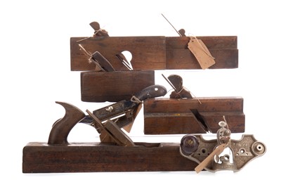 Lot 640 - A COLLECTION OF WOODWORKING PLANES