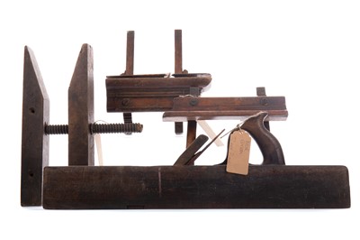 Lot 393 - A MOIR OF GLASGOW PLOUGH PLANE