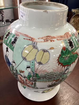 Lot 1085 - A LARGE CHINESE FAMILLE VERTE VASE