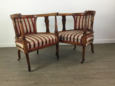 Lot 40 - A PAIR OF EARLY 20TH CENTURY MAHOGANY TUB CHAIRS