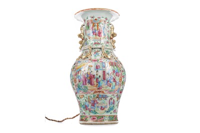 Lot 1070 - A CHINESE CANTON FAMILLE ROSE BALUSTER VASE LAMP