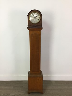 Lot 131 - AN EARLY 20TH CENTURY GERMAN WESTMINSTER CHIME MINIATURE GRANDDAUGHTER CLOCK