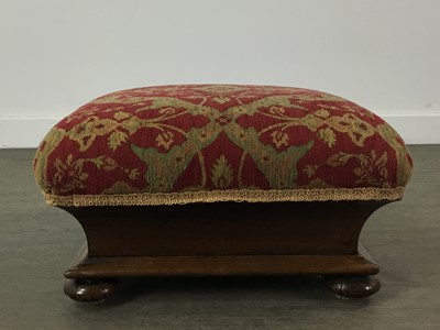 Lot 893 - A VICTORIAN ROSEWOOD FOOTSTOOL