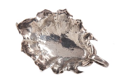 Lot 43 - A LATE 19TH CENTURY GERMAN SILVER CADDY SPOON