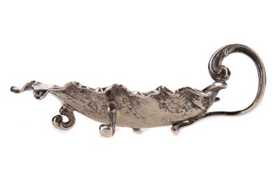 Lot 43 - A LATE 19TH CENTURY GERMAN SILVER CADDY SPOON
