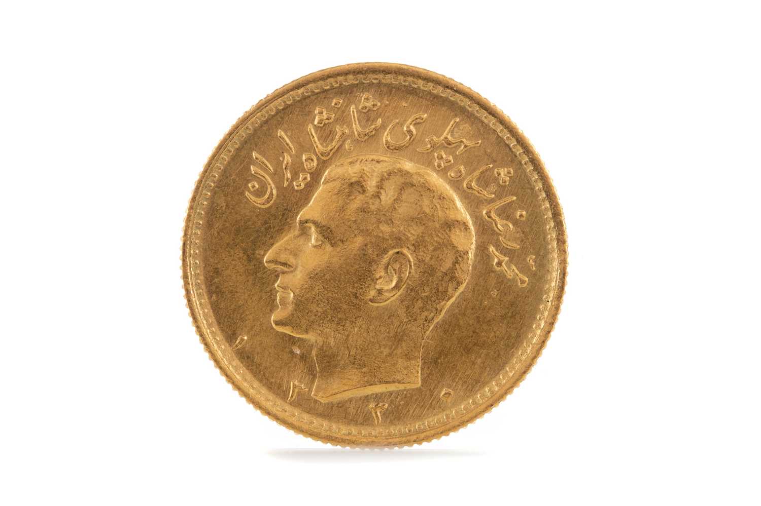 Lot 61 - A GOLD PERSIAN COIN