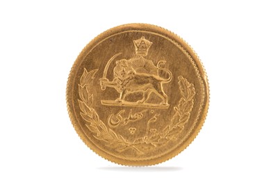 Lot 61 - A GOLD PERSIAN COIN