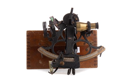 Lot 391 - A KELVIN & HUGHES LTD SEXTANT