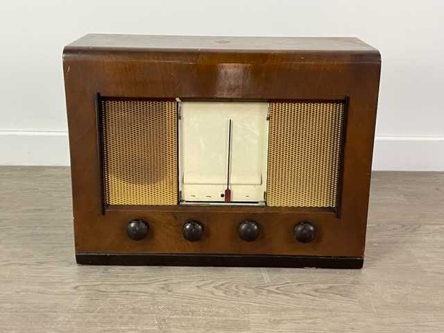 Lot 239 - A VINTAGE BUSH RADIO