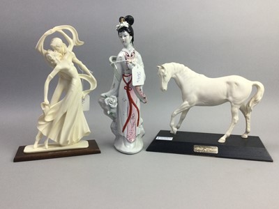 Lot 264 - A NOVELTY LIDDED BISCUIT JAR AND OTHER ITEMS