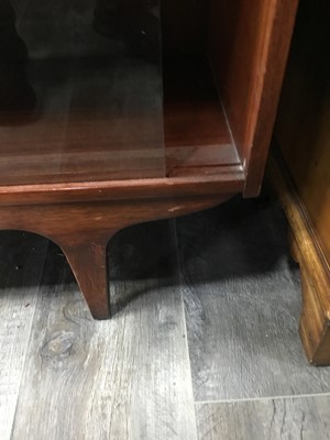 Lot 277 - A MODERN BOOKCASE
