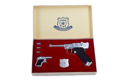 Lot 907 - A LONE STAR 'SPECIAL AGENT' LUGER PRESENTATION SET