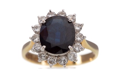 Lot 1139 - A SAPPHIRE AND DIAMOND RING