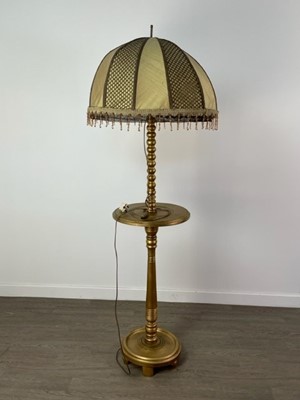 Lot 303 - A GILT PAINTED STANDARD LAMP WITH SHADE