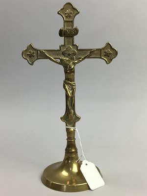 Lot 326 - A BRASS CRUCIFIX