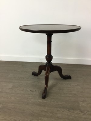 Lot 406 - A MAHOGANY OCCASIONAL TABLE ALONG WITH A TV TABLE