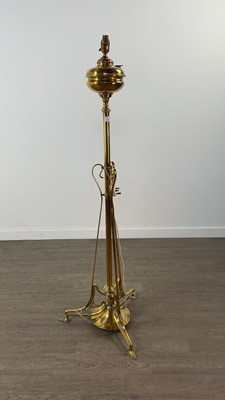 Lot 700 - AN ART NOUVEAU PARAFFIN BRASS STANDARD LAMP