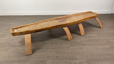 Lot 425 - A CONTEMPORARY WOOD COFFEE TABLE