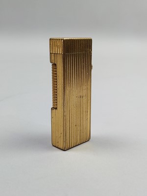 Lot 468 - A DUNHILL ROLLAGAS LIGHTER