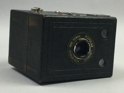 Lot 579 - A BOX BROWNIE CAMERA ALONG WITH OTHER ITEMS