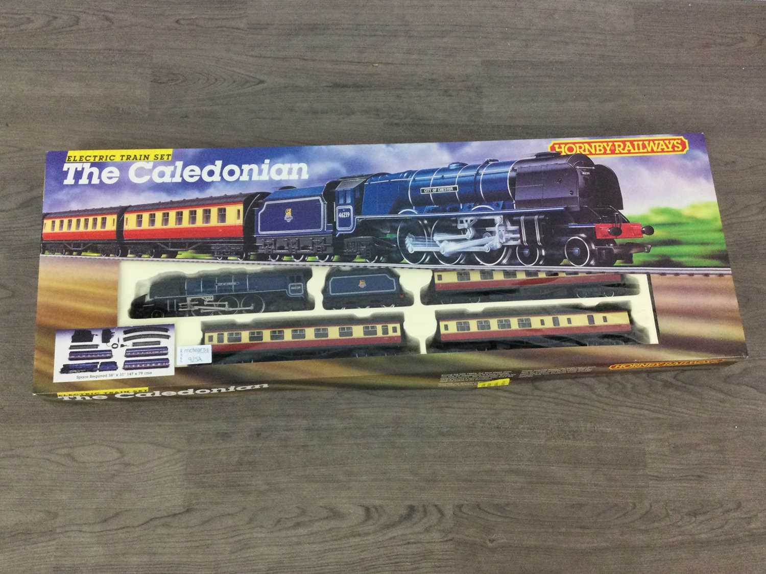 Lot 925 - A HORNBY R775 THE CALEDONIAN ELECTRIC TRAIN SET