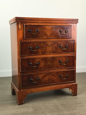 Lot 271 - A MAHOGANY REPRODUCTION CHEST OF DRAWERS